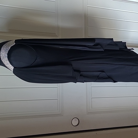 Cashe' Black One Shoulder Party Dress size 2 - Picture 3 of 11